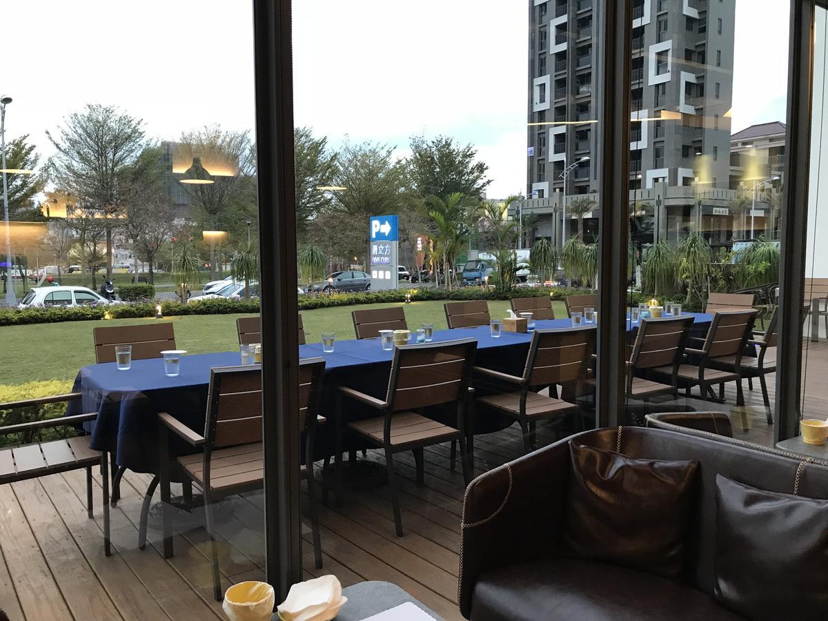 Divecube Hotel Taichung Exterior photo